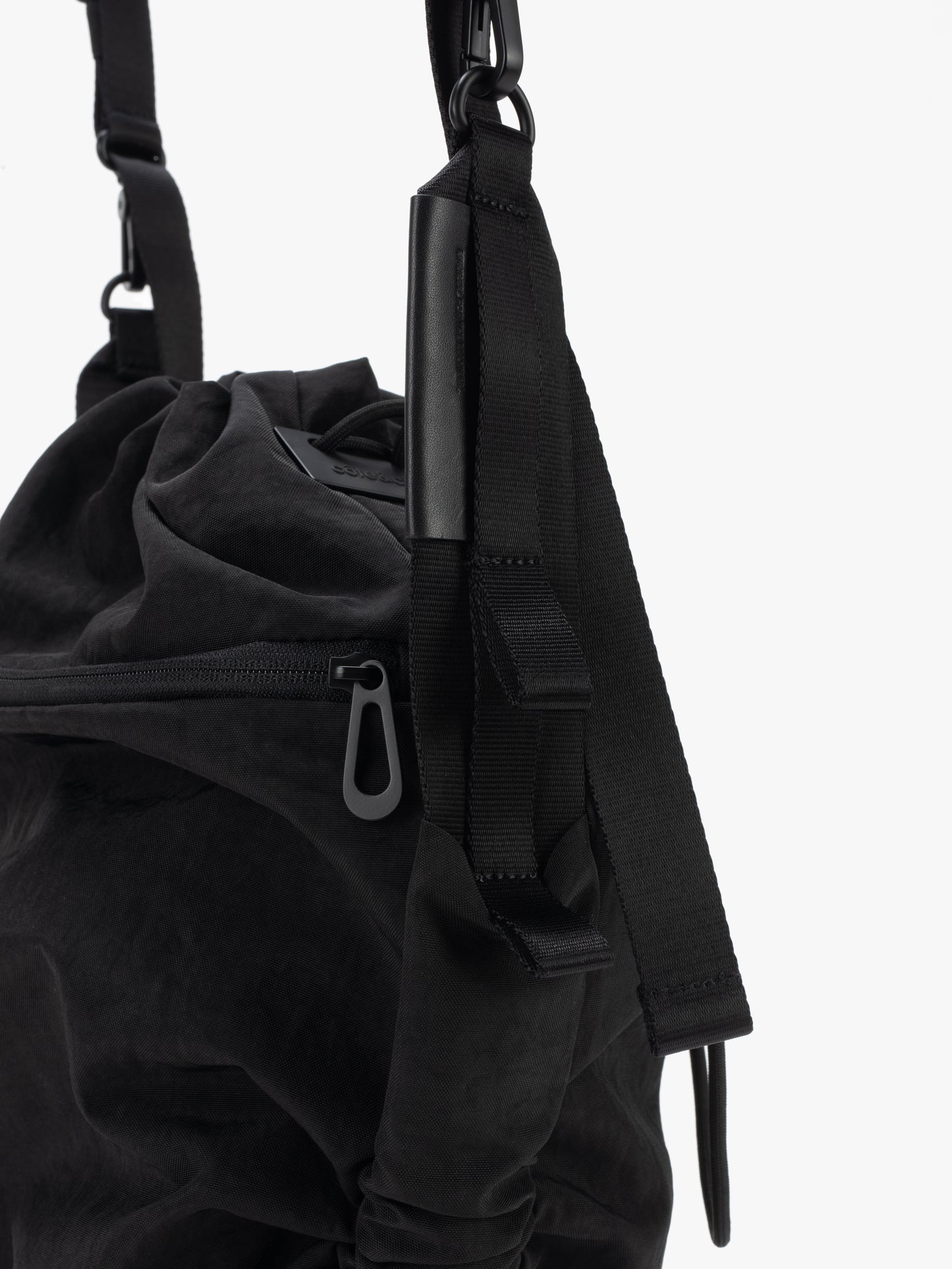 Uva Carbon Black