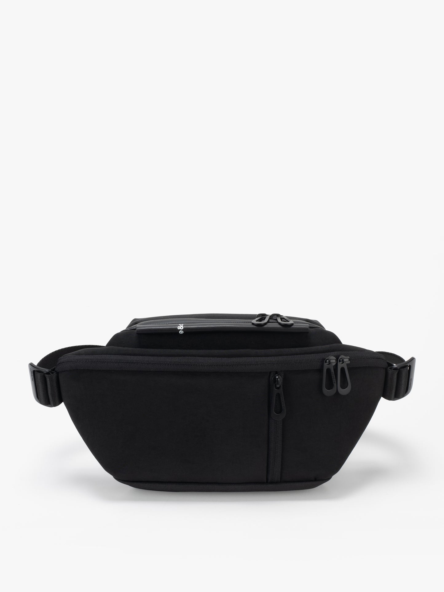 Isarau S Round Carbon Black