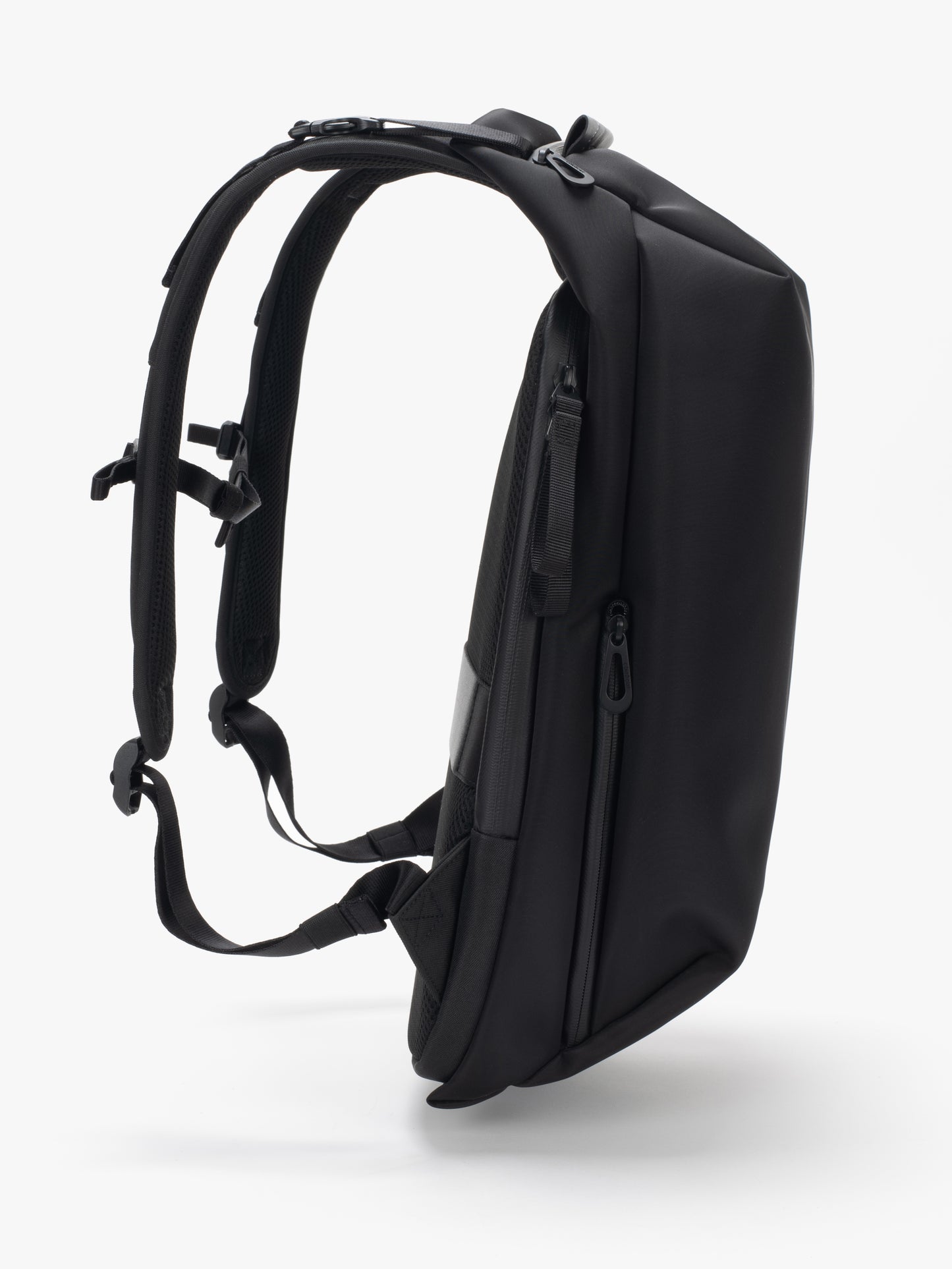 Saru Sleek Black