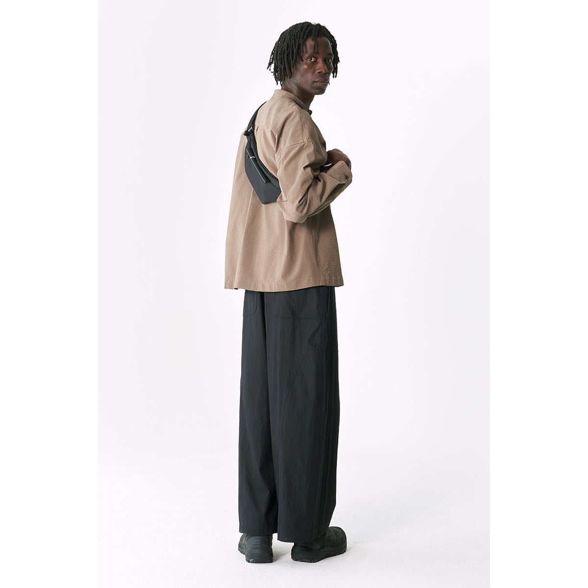 Isarau XS Sleek Black