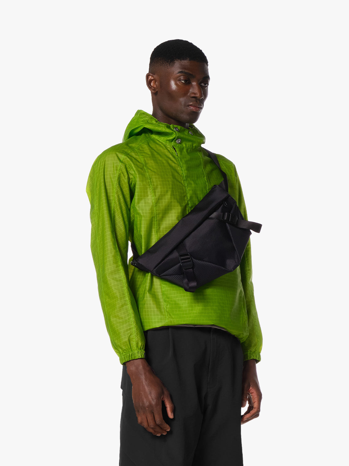 Sinu Satellite Black