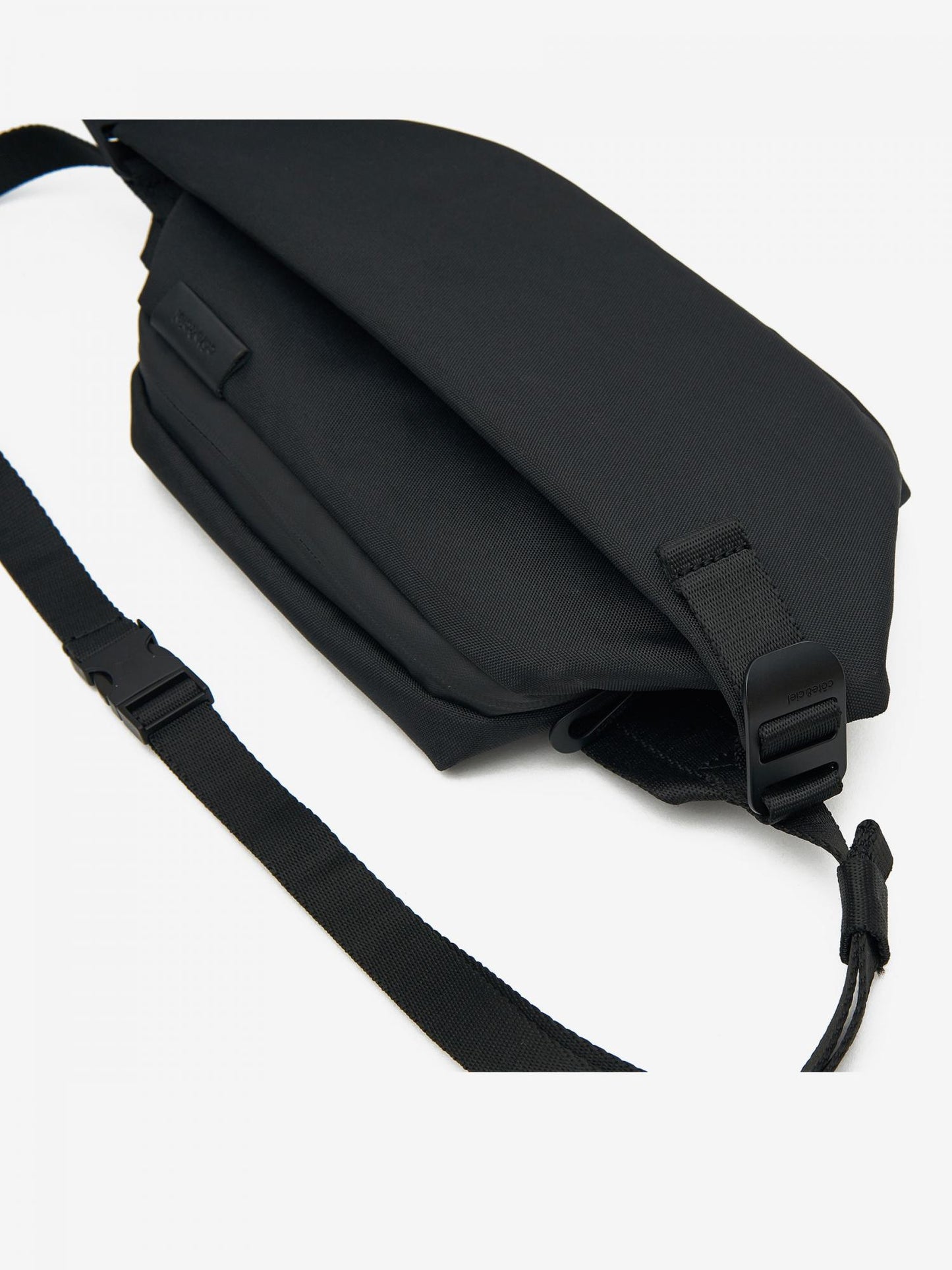 Isarau Small ECO YARAN Black | JAPAN LIMITED