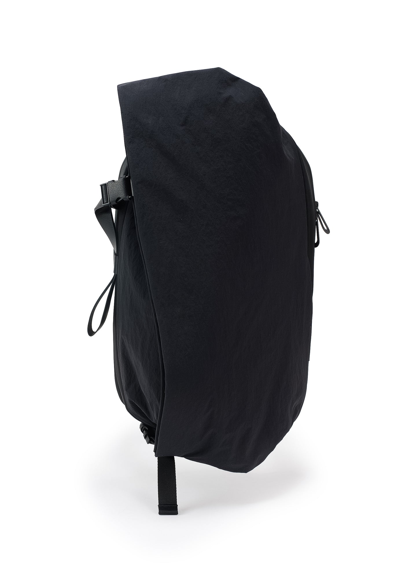 Isar M KOMATSU ONIBEGIE NYLON BLACK