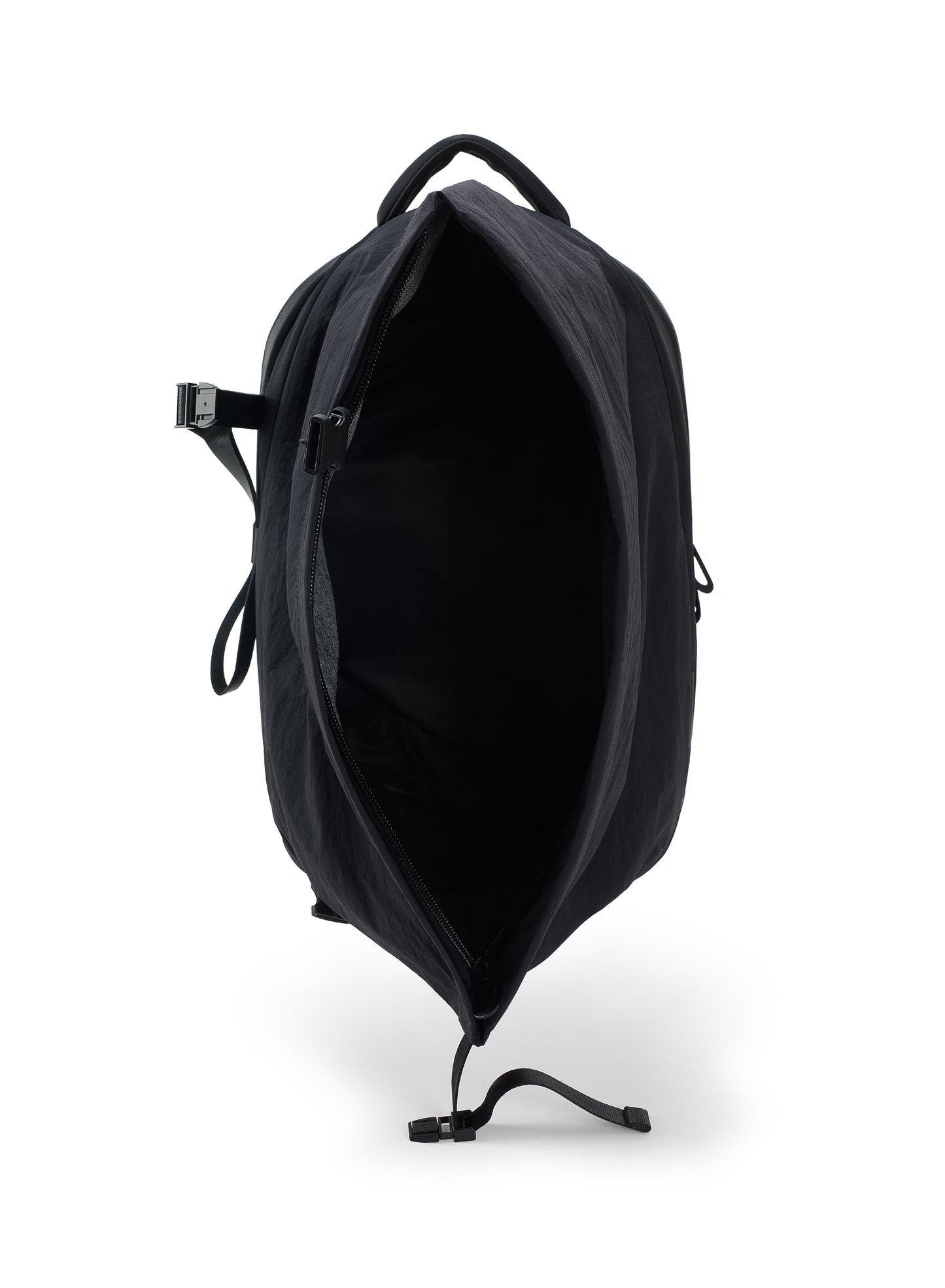 Isar M KOMATSU ONIBEGIE NYLON BLACK