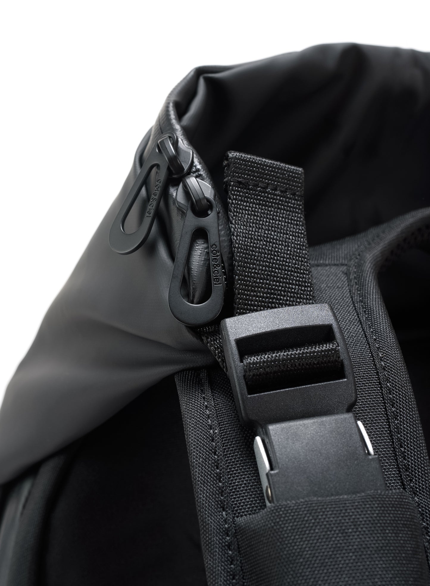 Nile S Obsidian Black