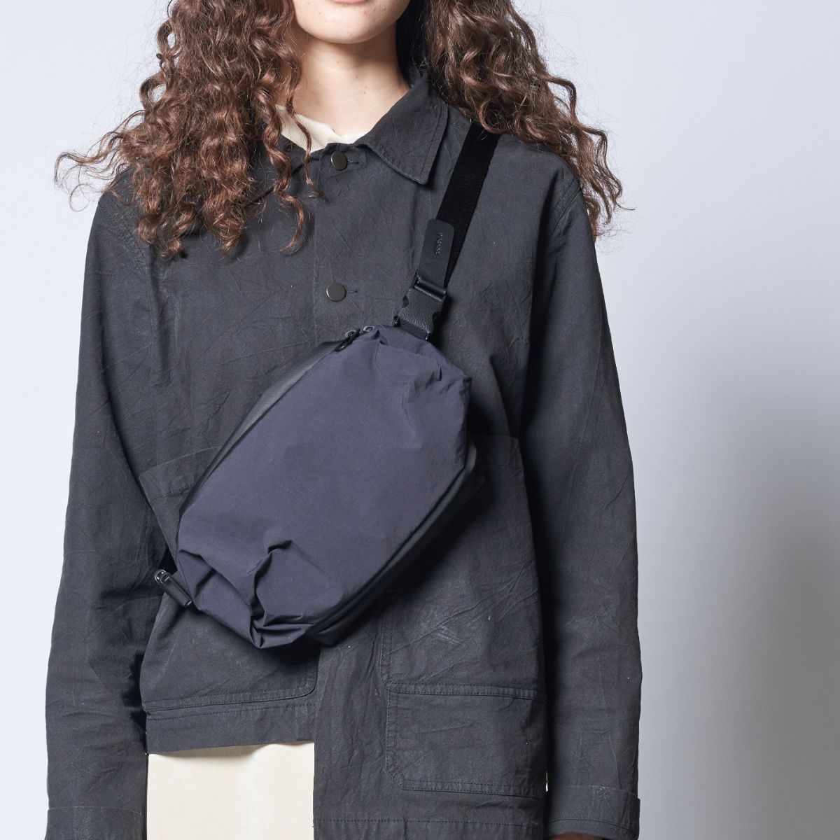 NEDA KOMATSU ONIBEGIE NYLON BLACK