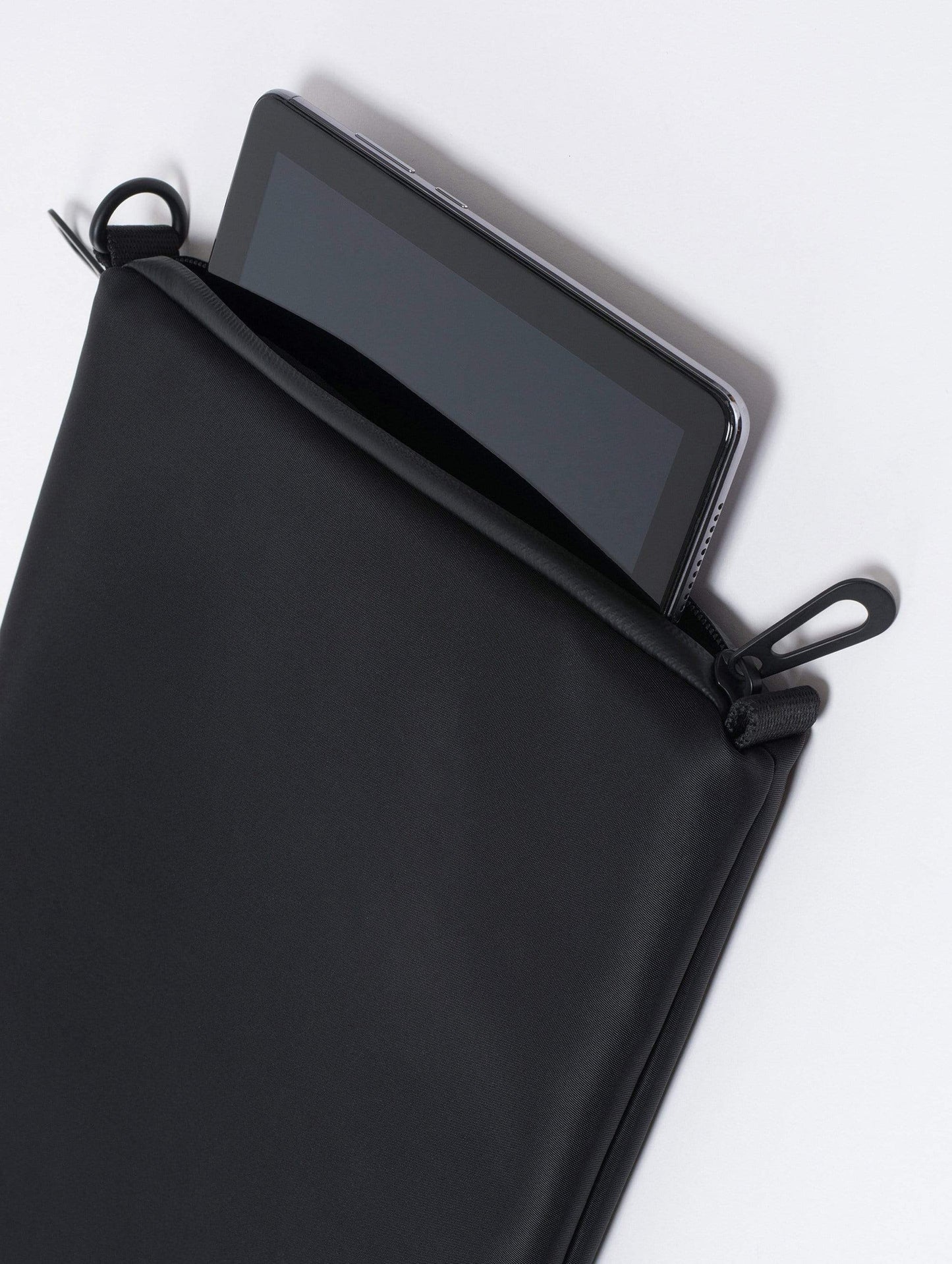 Inn M Sleek Black