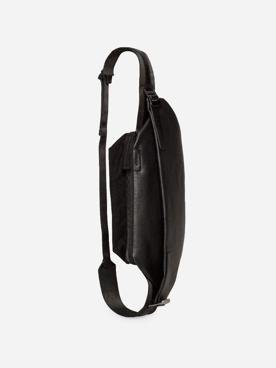 Isarau Coated Canvas Black