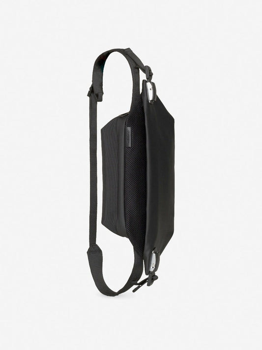 Isarau Obsidian Black