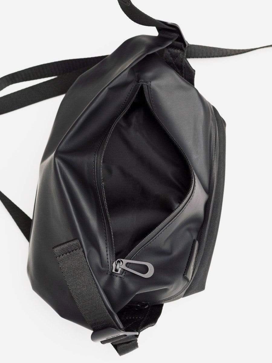 Isarau S Obsidian Black