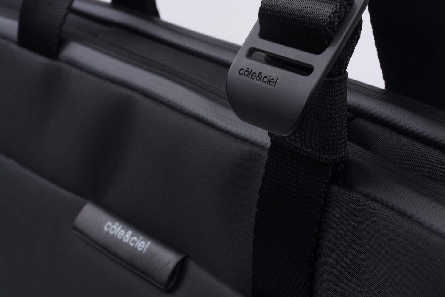Salm Sleek Black