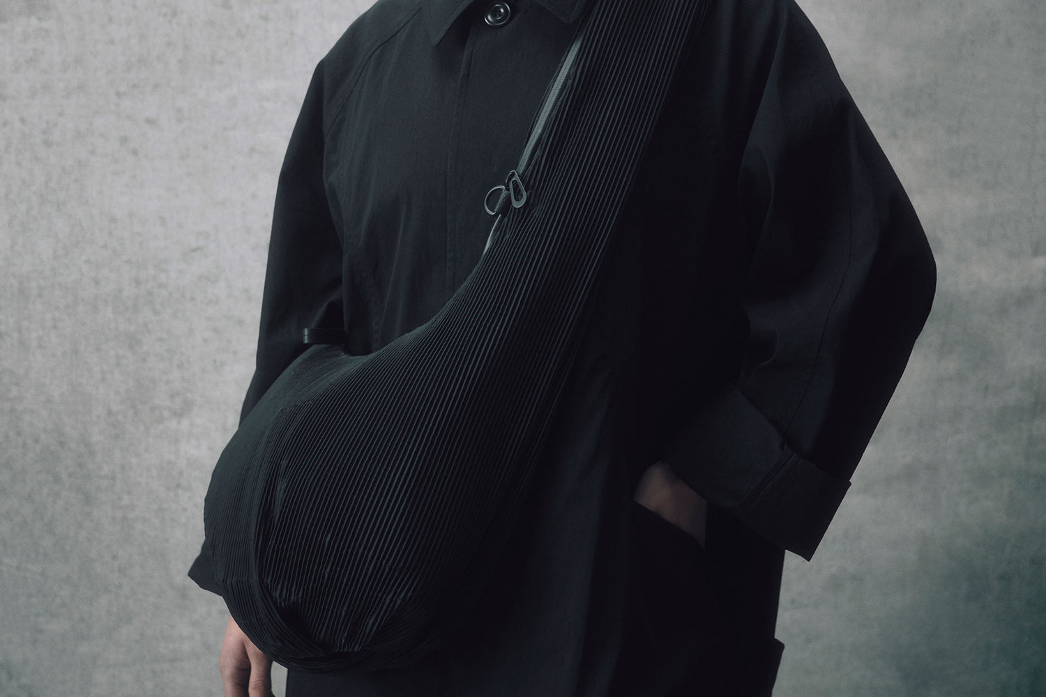 Pleated Black