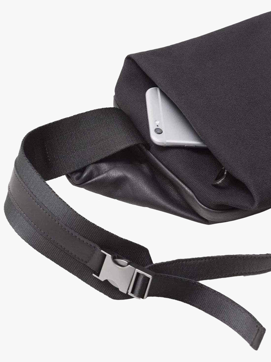 ISARAU Alias Cowhide leather Agate Black