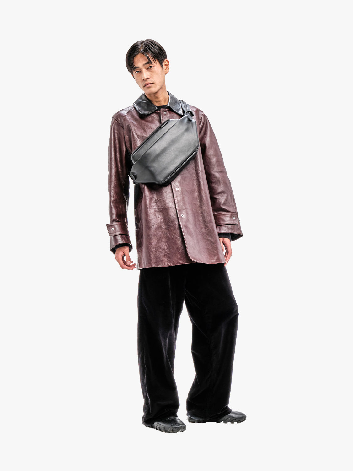 ISARAU Alias Cowhide leather Agate Black