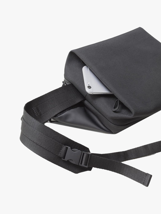 Isarau Obsidian Black