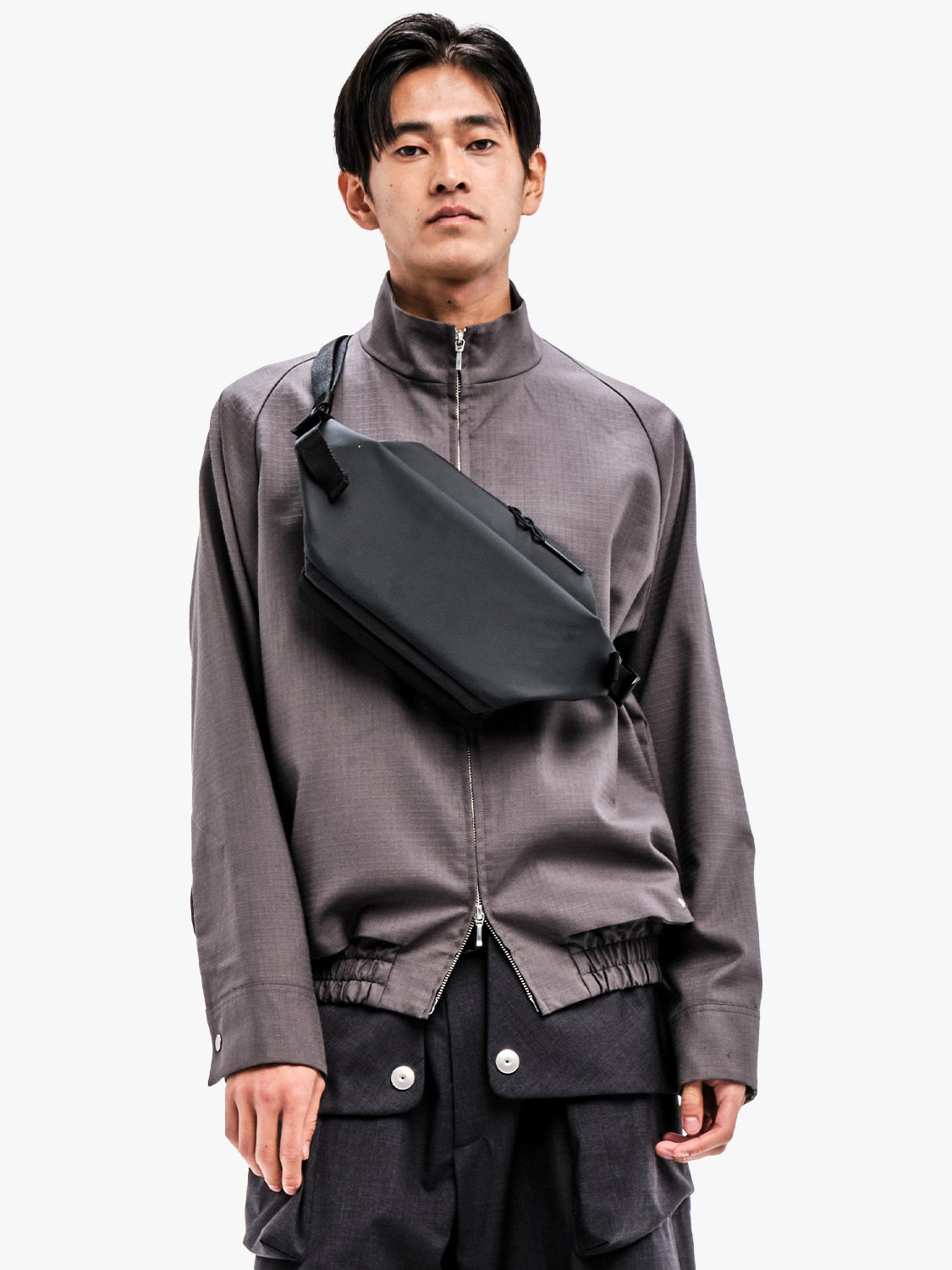 Isarau S Obsidian Black