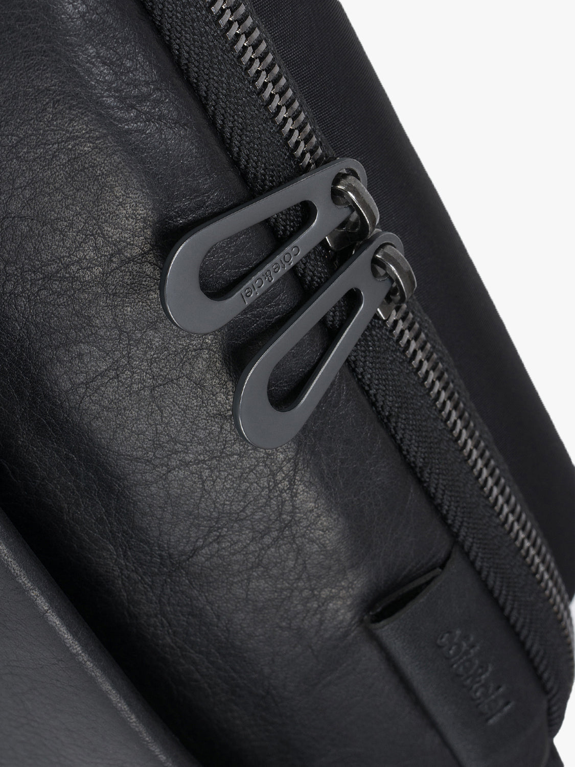 Isarau S (Alias Cow) iPad Mini