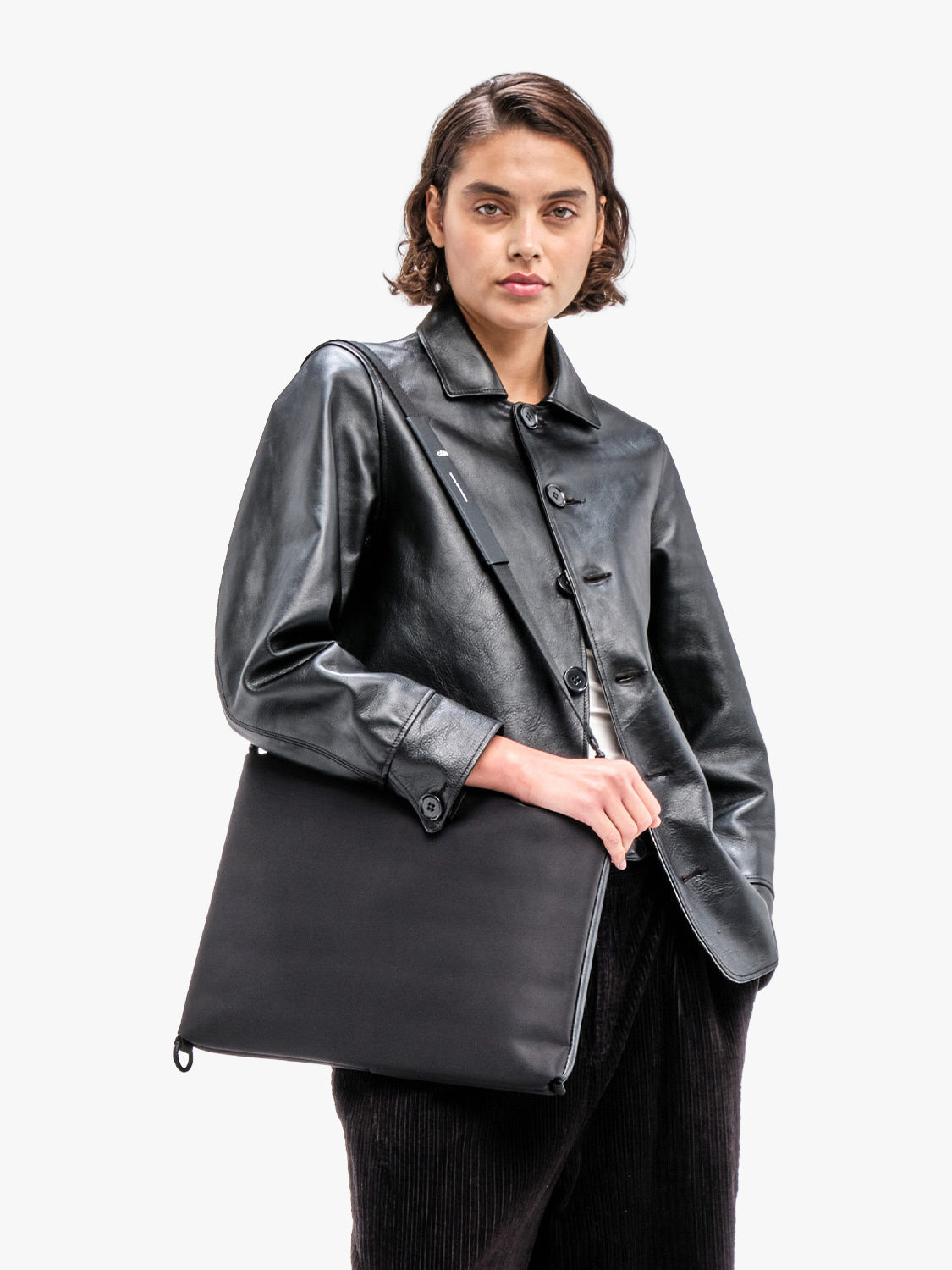 Inn L Sleek Black côte&ciel Official