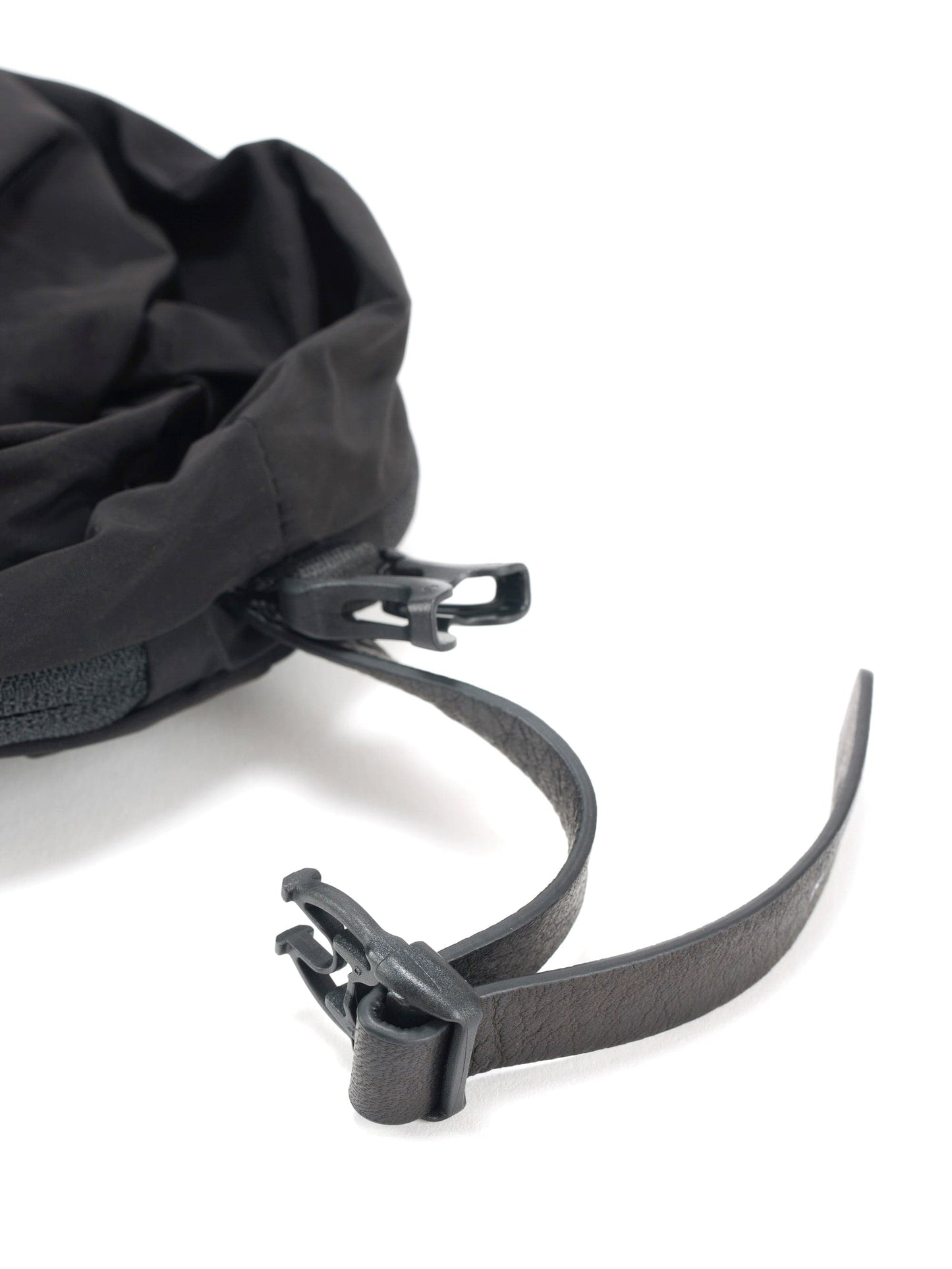 AÓOS S SMOOTH BLACK