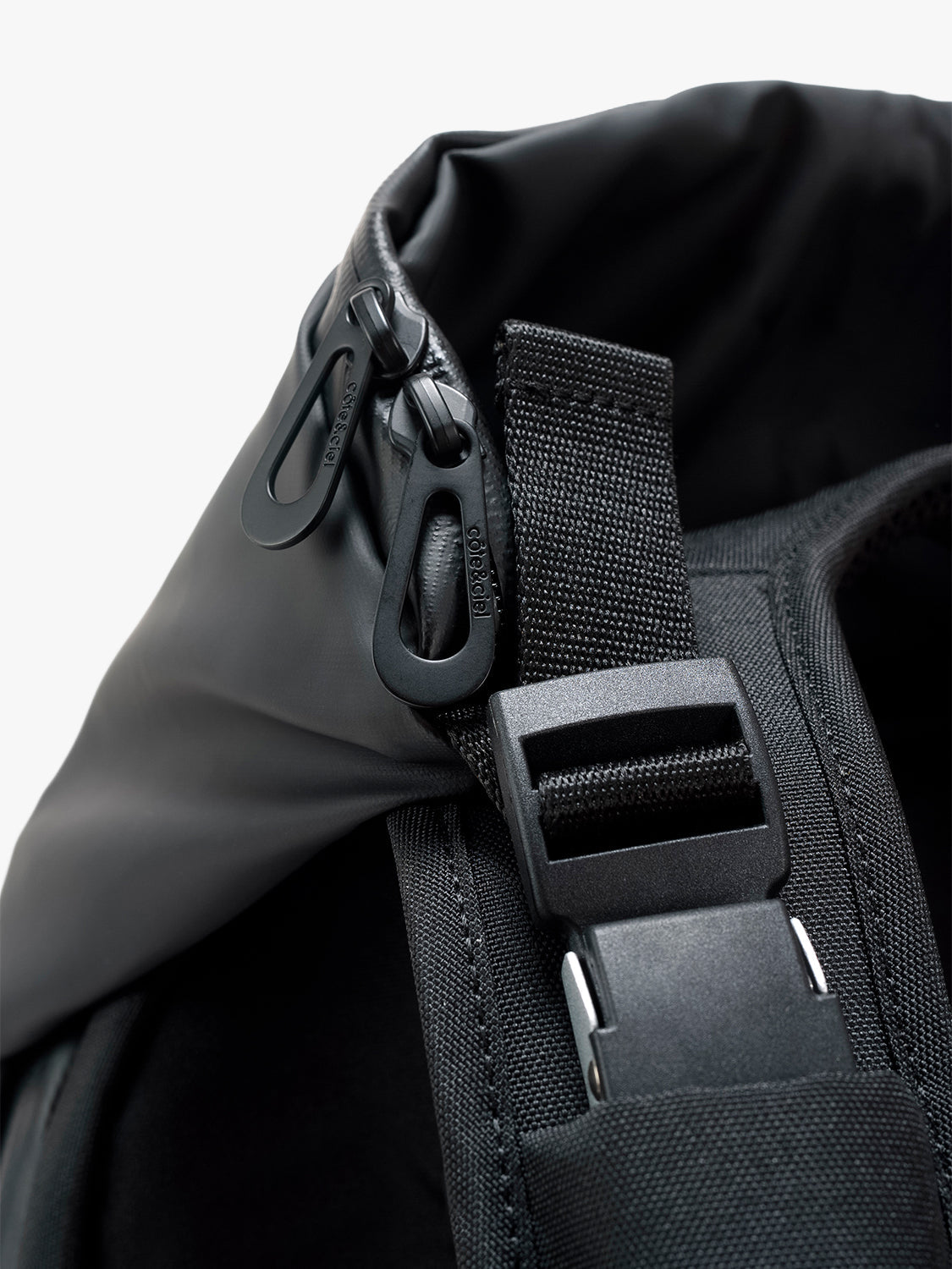 Nile S Obsidian Black