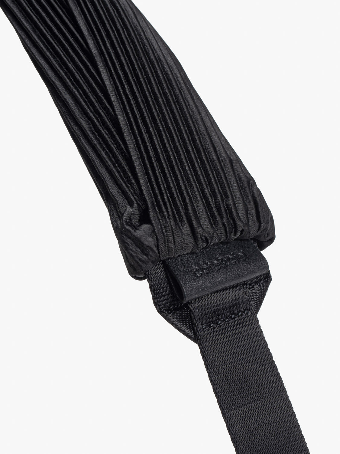 ORNE Pleated Black