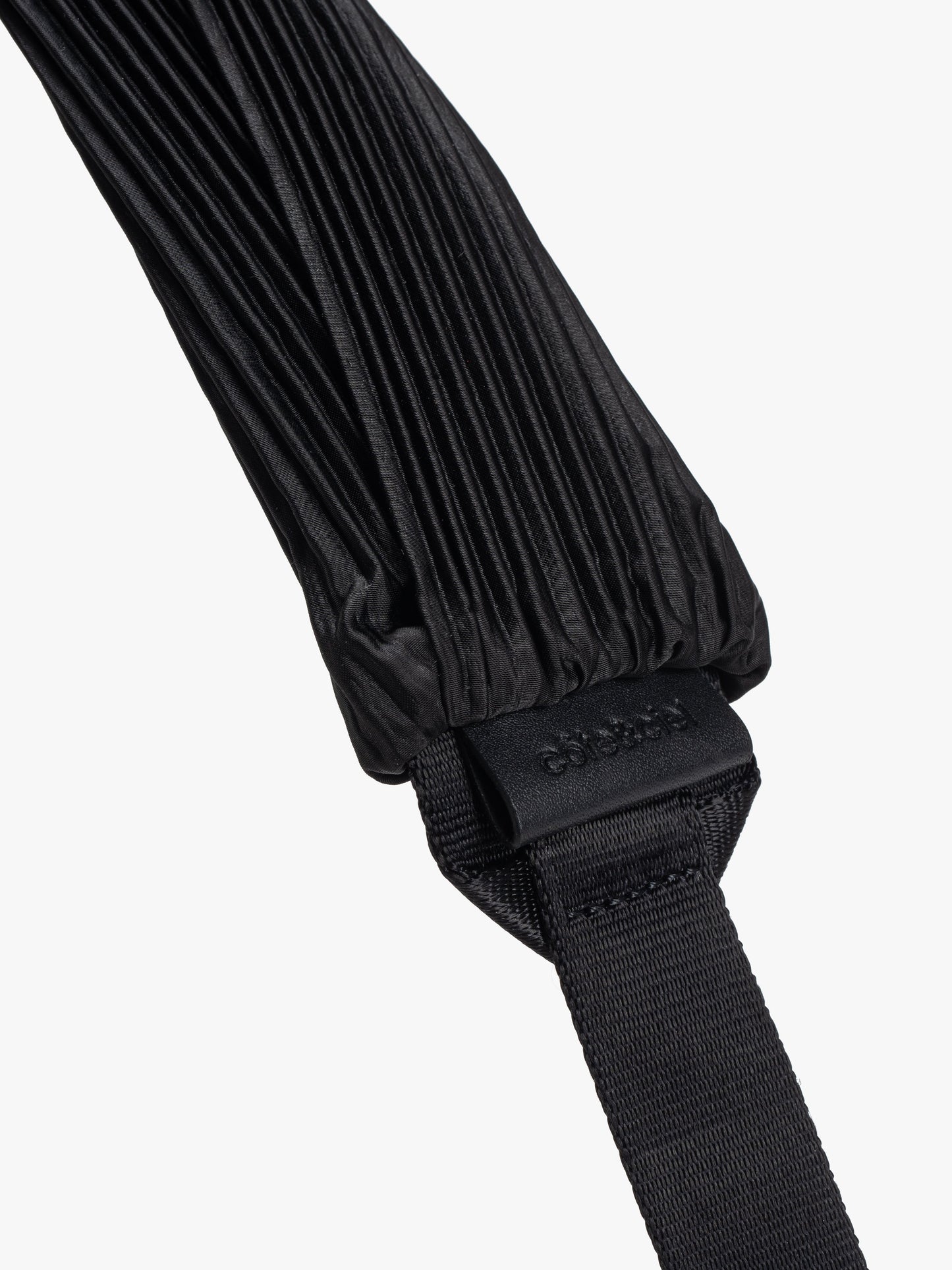 ORNE Pleated Black