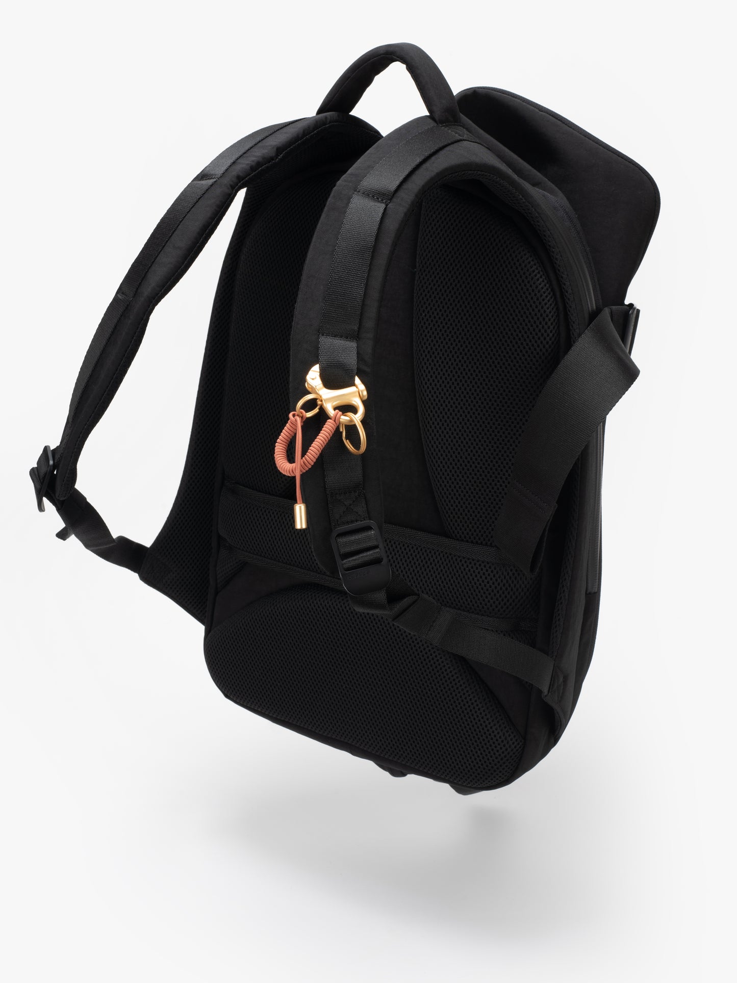 Isar M Round Carbon Black