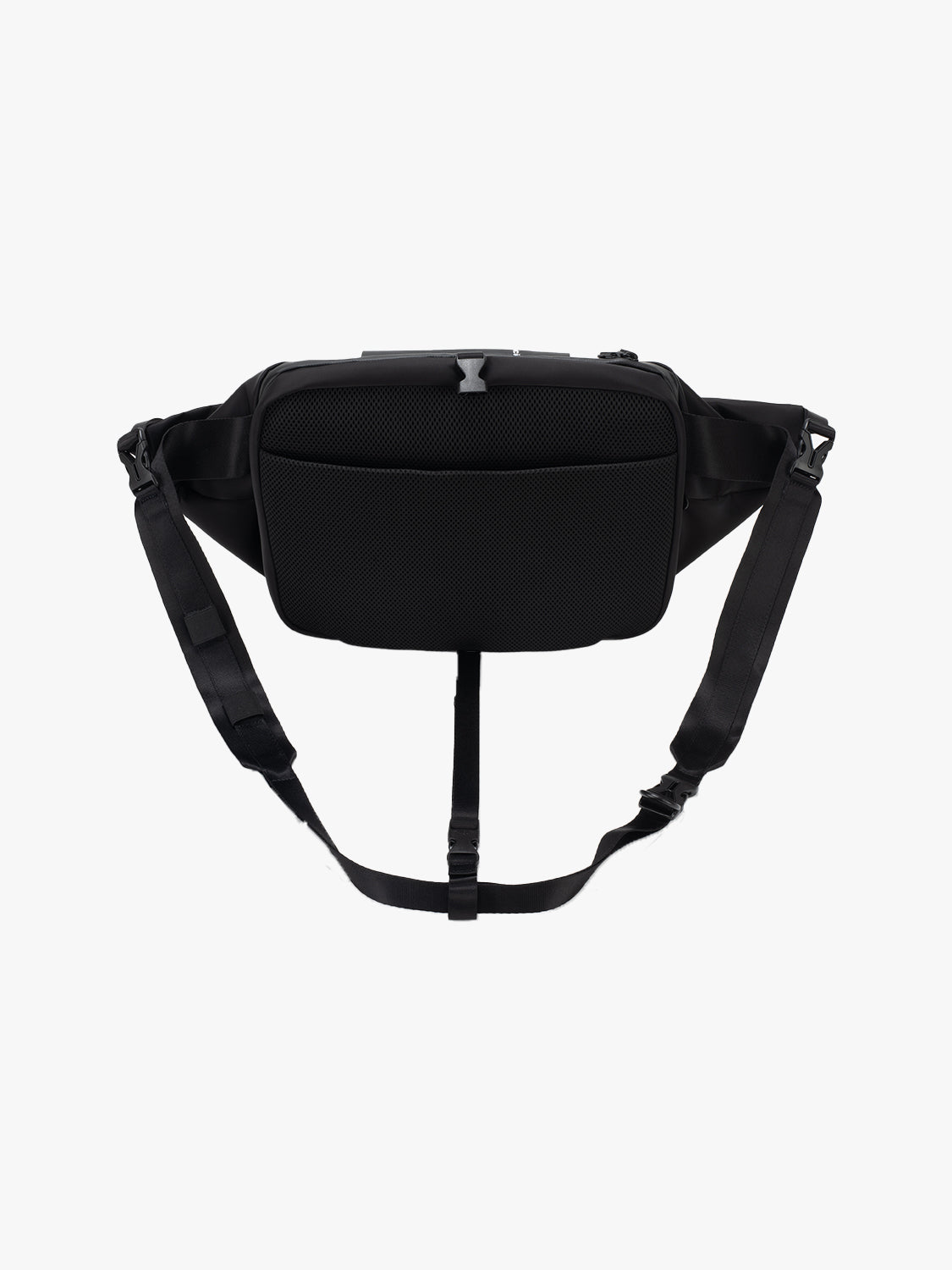 Isarau L Sleek Black