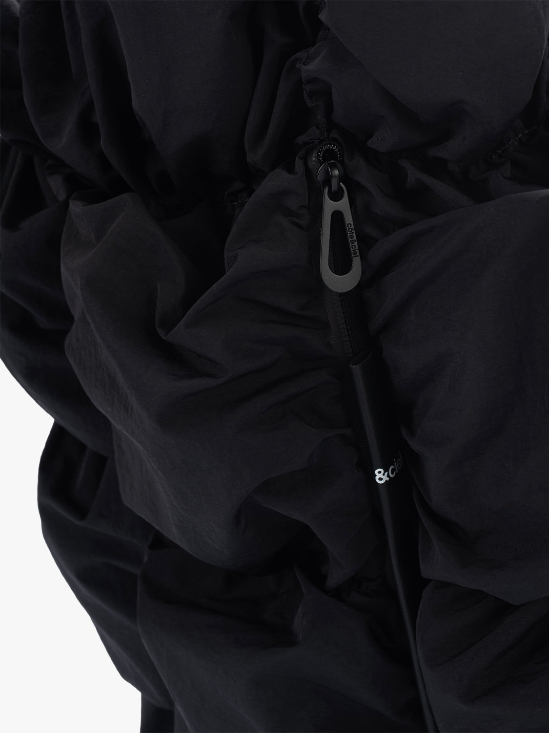 Drava Gathered Black