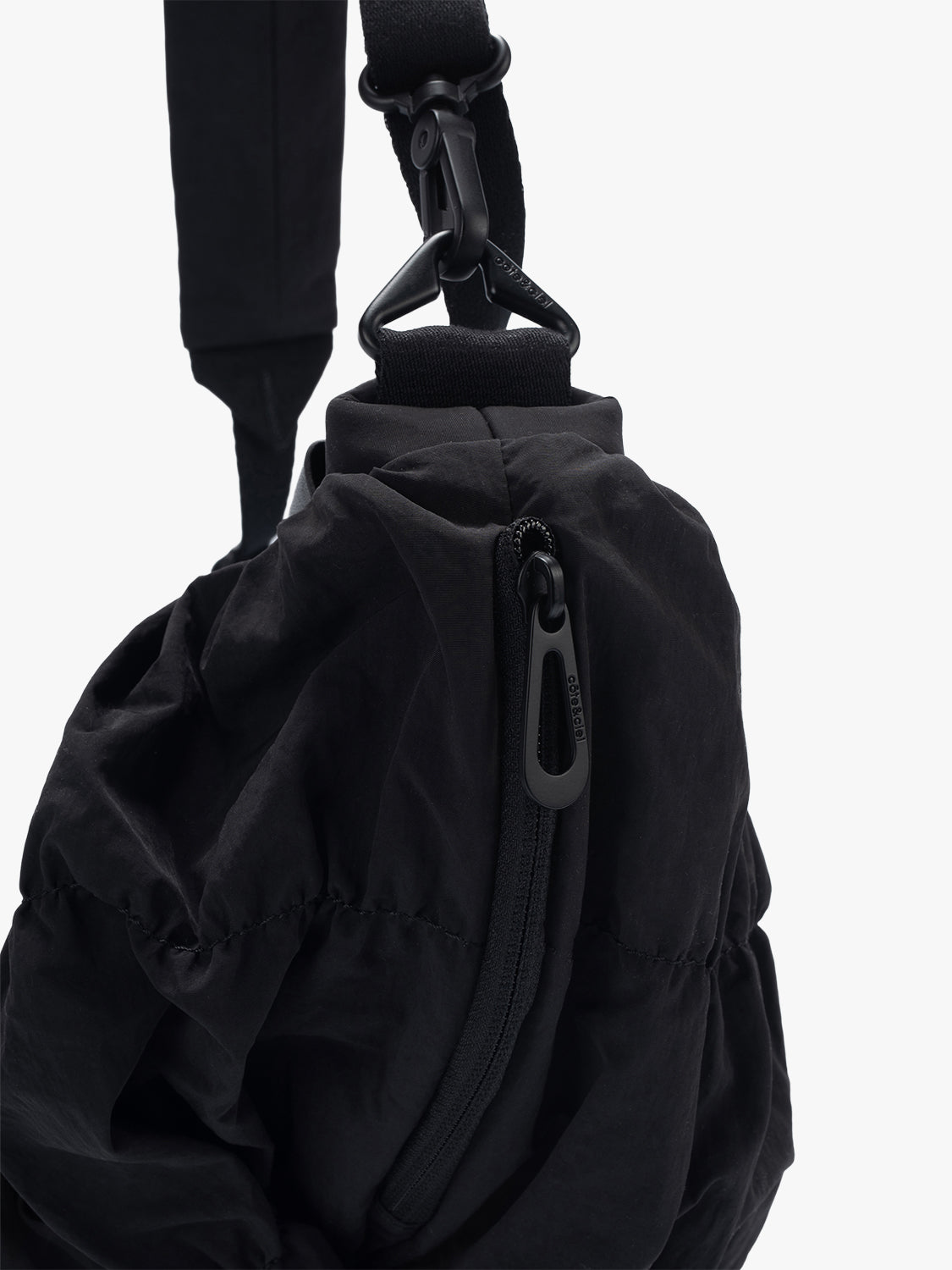 Orne Otra Gathered Black