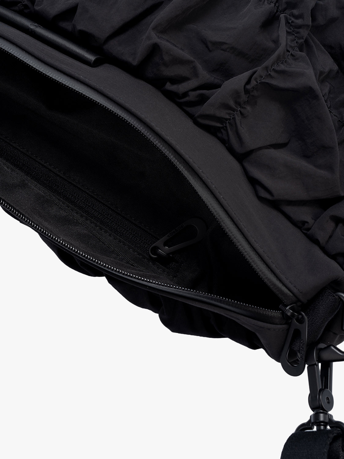 Orne Otra Gathered Black