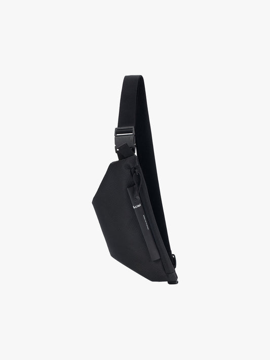 Isarau XS Satellite Black