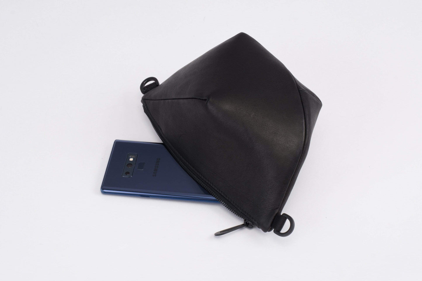 CAILLOU M Sleek Nylon Black