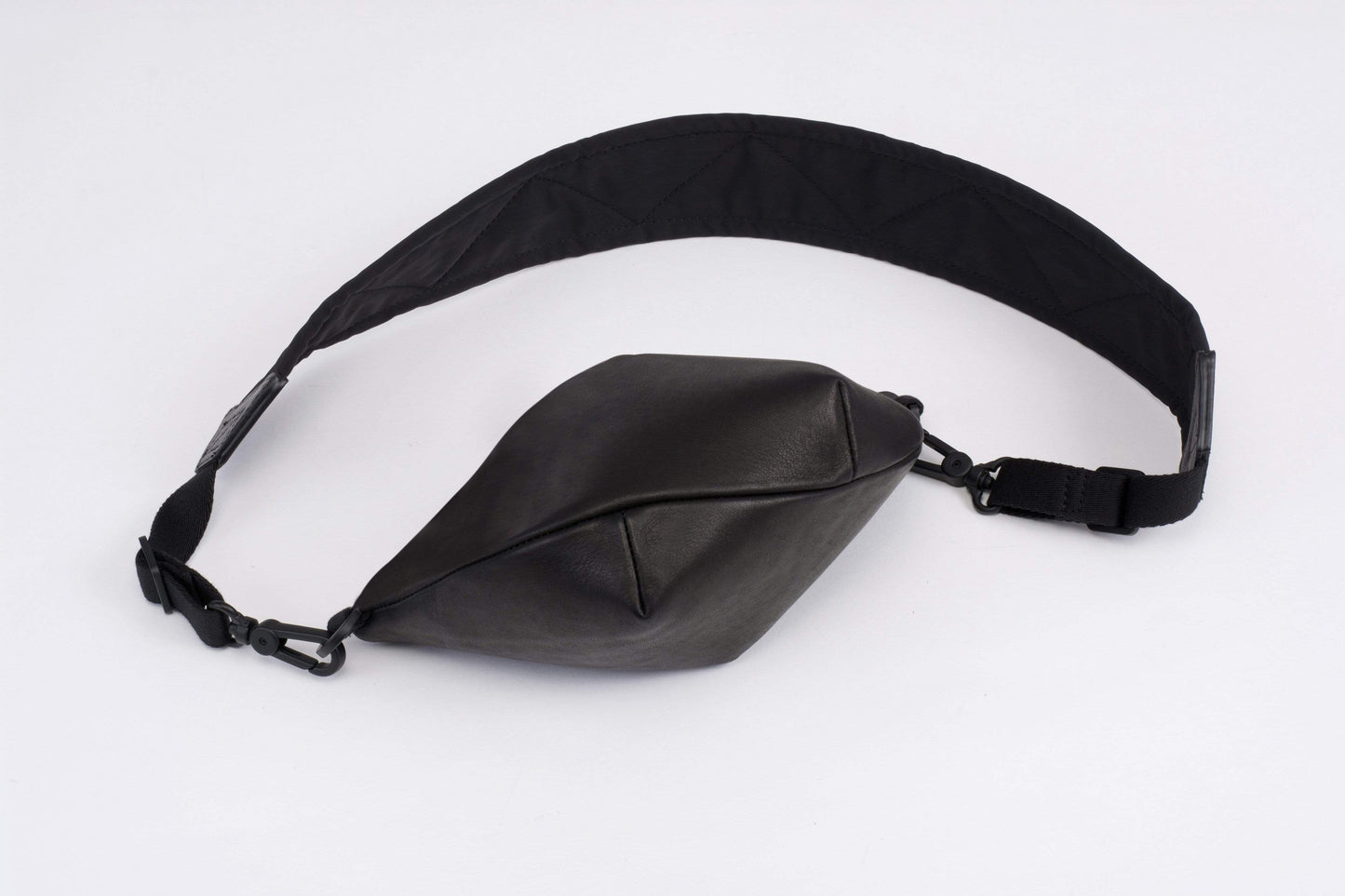 CAILLOU M Sleek Nylon Black