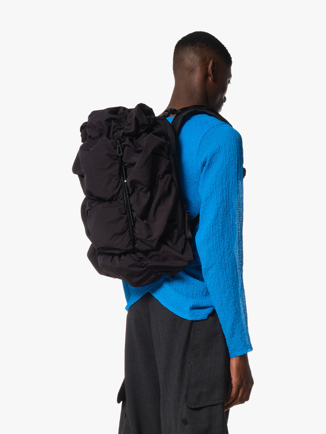 Drava Gathered Black