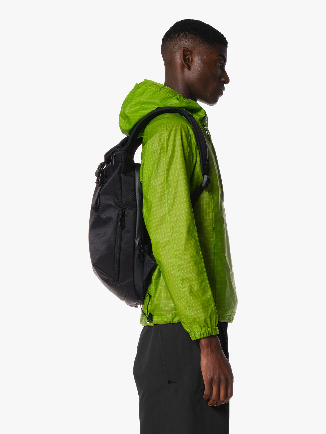 Venta Satellite Black