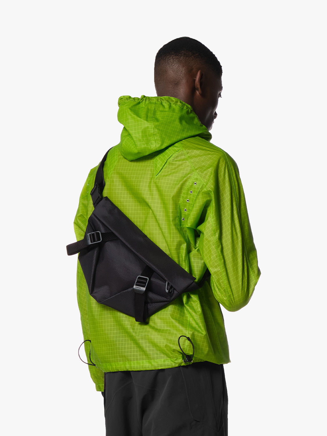 Sinu Satellite Black