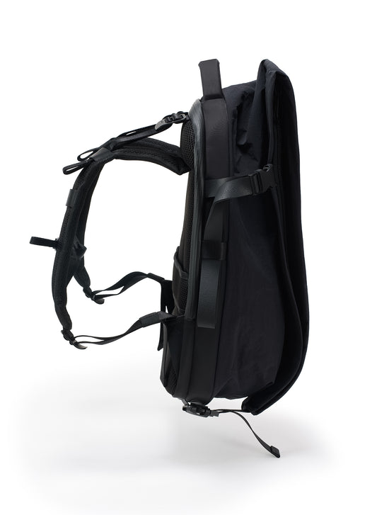 Isar M KOMATSU ONIBEGIE NYLON BLACK