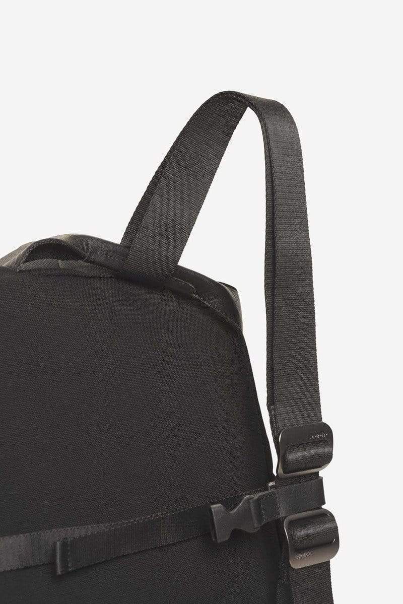 cote\u0026ciel RISS Coated Canvas black - ボディーバッグ